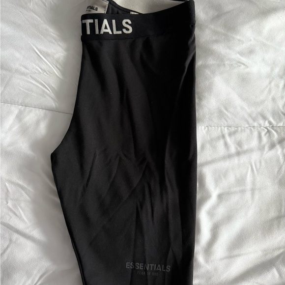 Fear of God Essentials Athletic Biker Short 'Black' - Picture 1 of 8